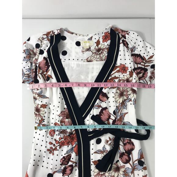 Anthropologie Maeve Aubrey White Black Pink Floral Wrap Short Dress 2 Vacation - Picture 10 of 10
